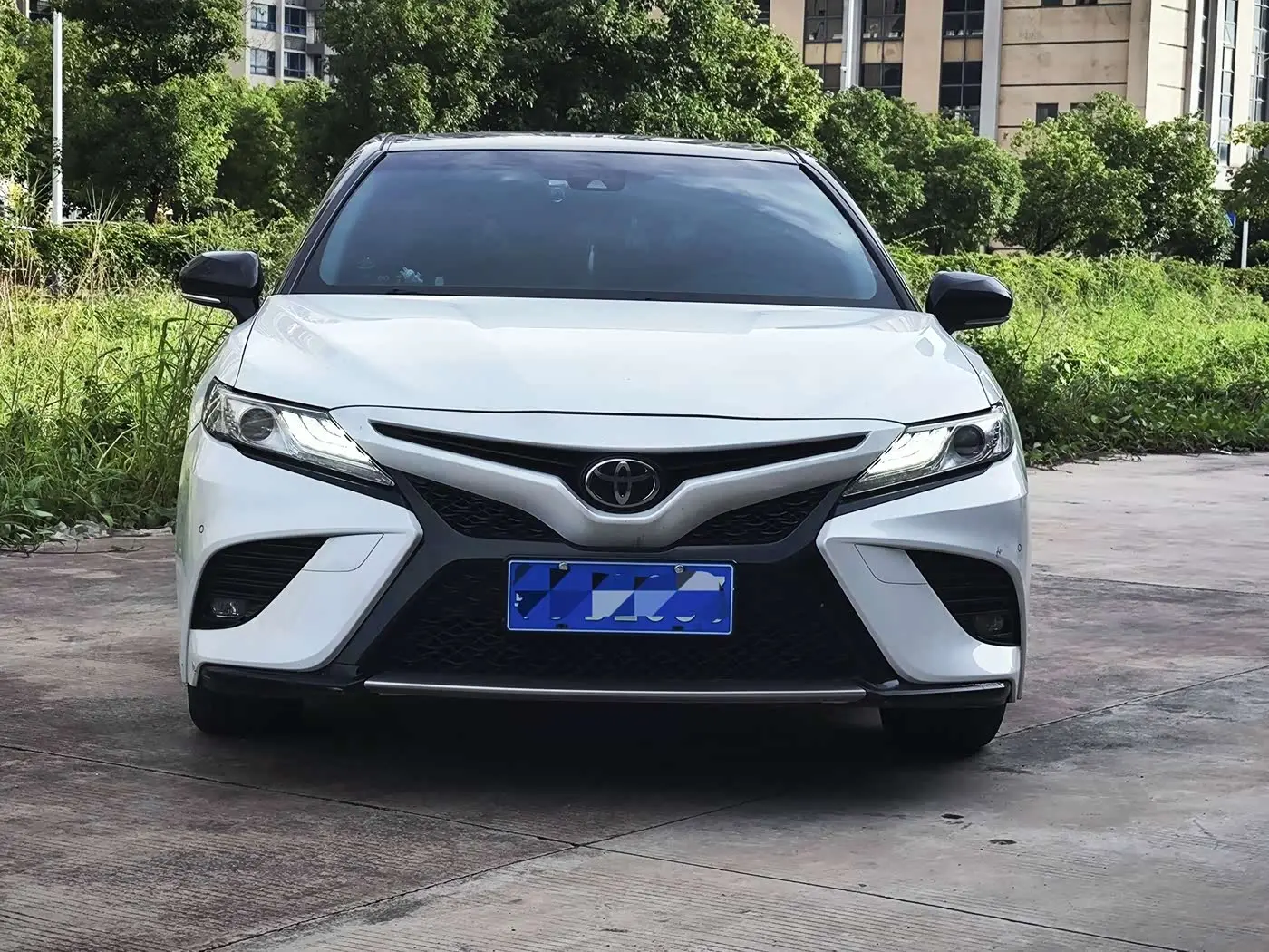 Toyota Camry 2018 — Photo 2/15