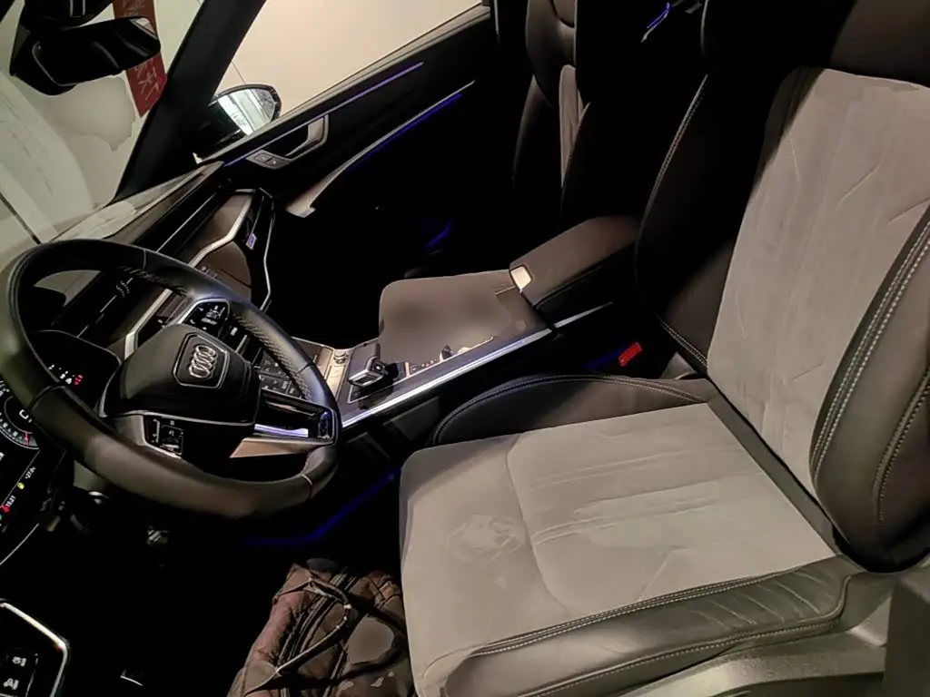 Audi A6L 2024 — Photo 11/20