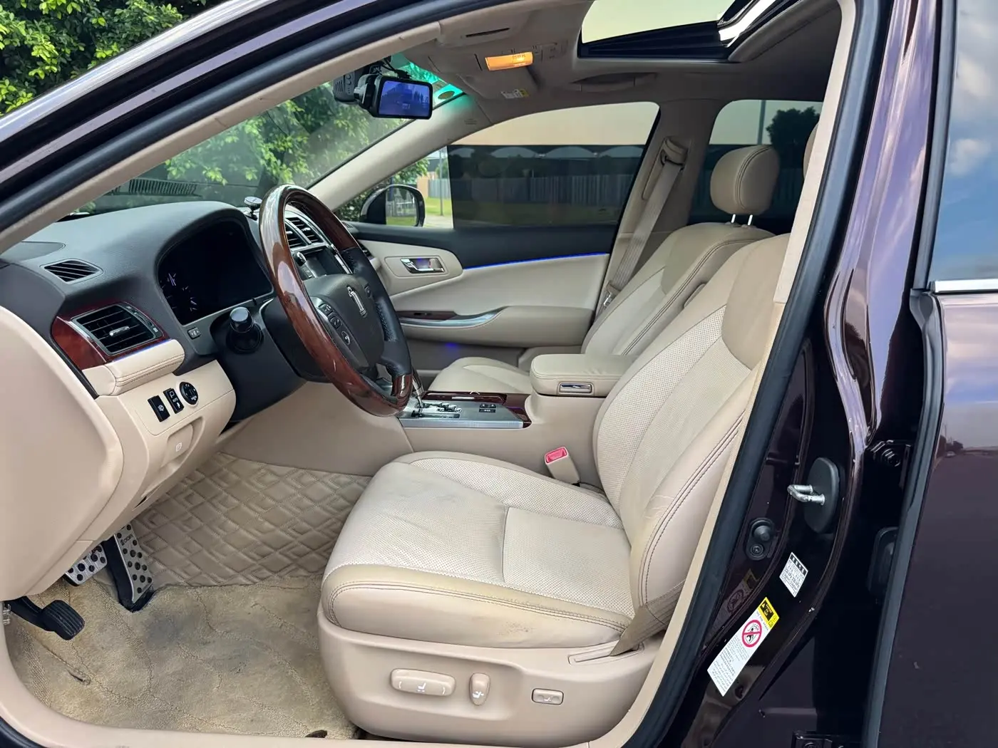 Toyota Crown 2014 — Photo 12/19