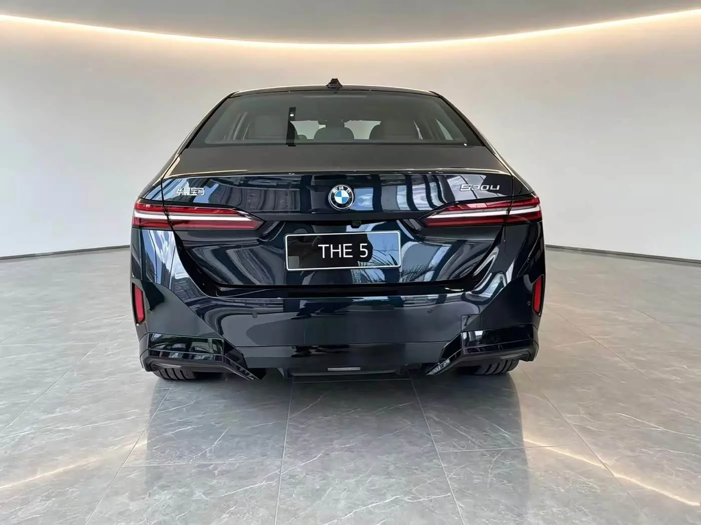 BMW 5 Series 2026 — Photo 17/18