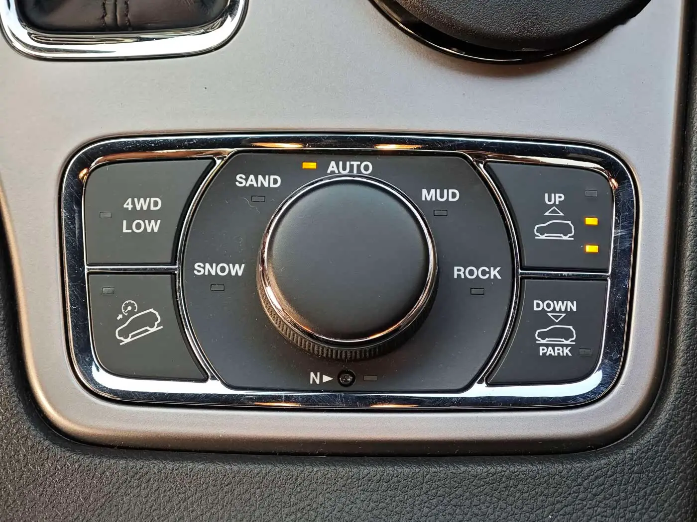 Jeep Grand Cherokee 2021 — Photo 19/20