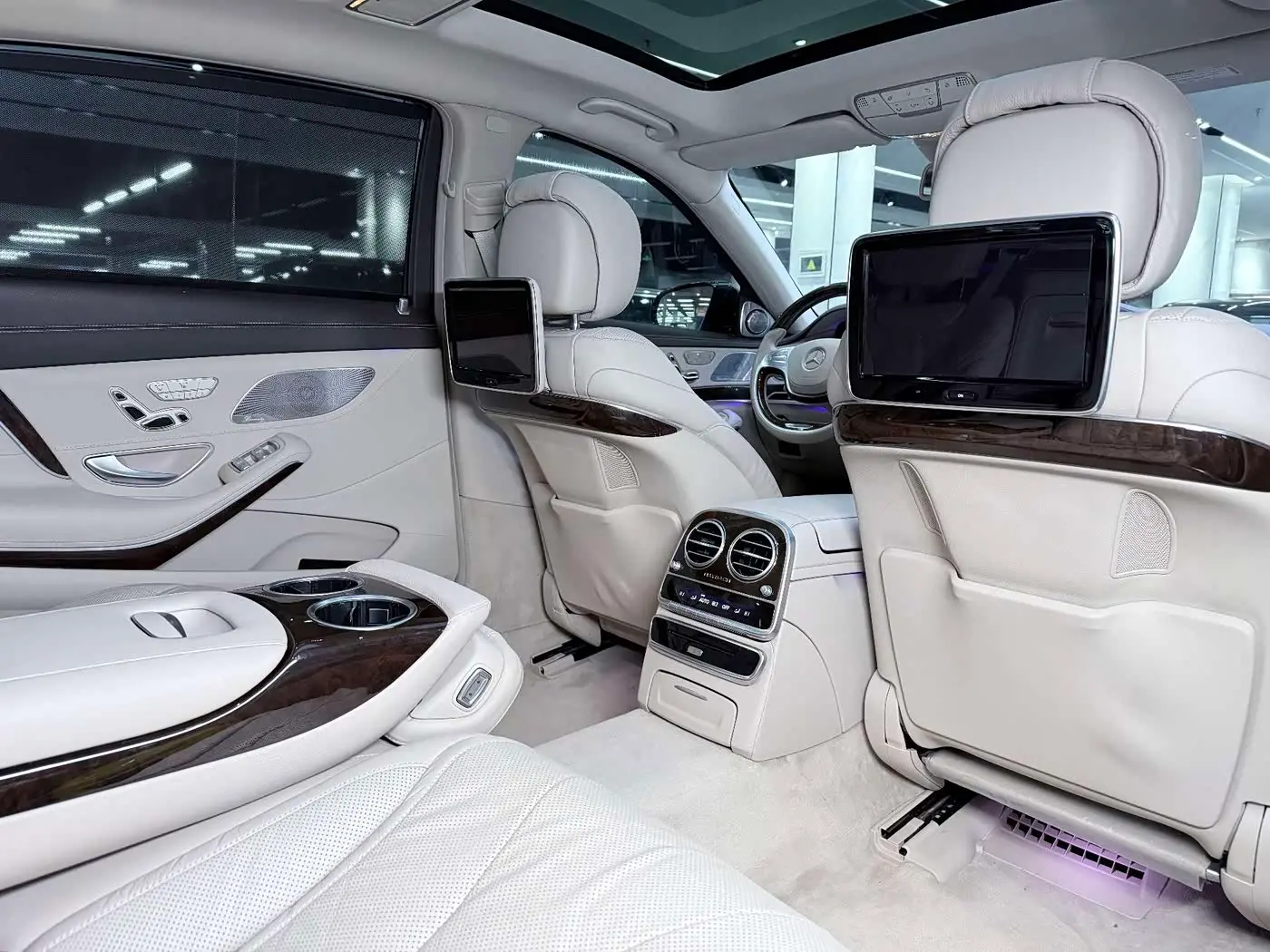 Mercedes-Benz Maybach S-Class 2016 — Photo 14/20