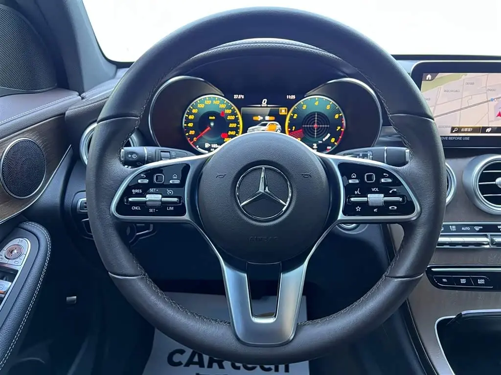 Mercedes-Benz GLC 2023 — Photo 11/20