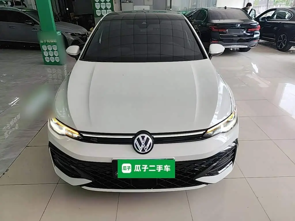 Volkswagen Golf 2024 — Photo 3/20