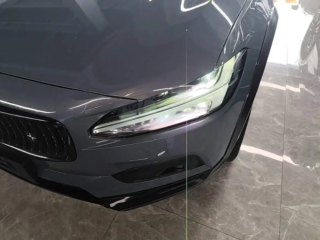Volvo V90 2021 — Фото 18/20
