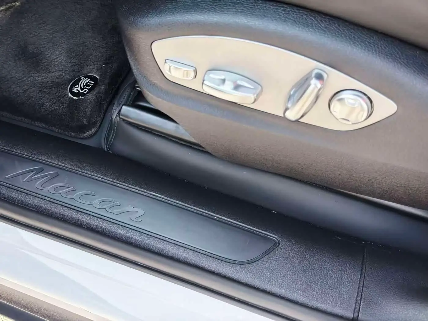 Porsche Macan 2024 — Photo 10/16