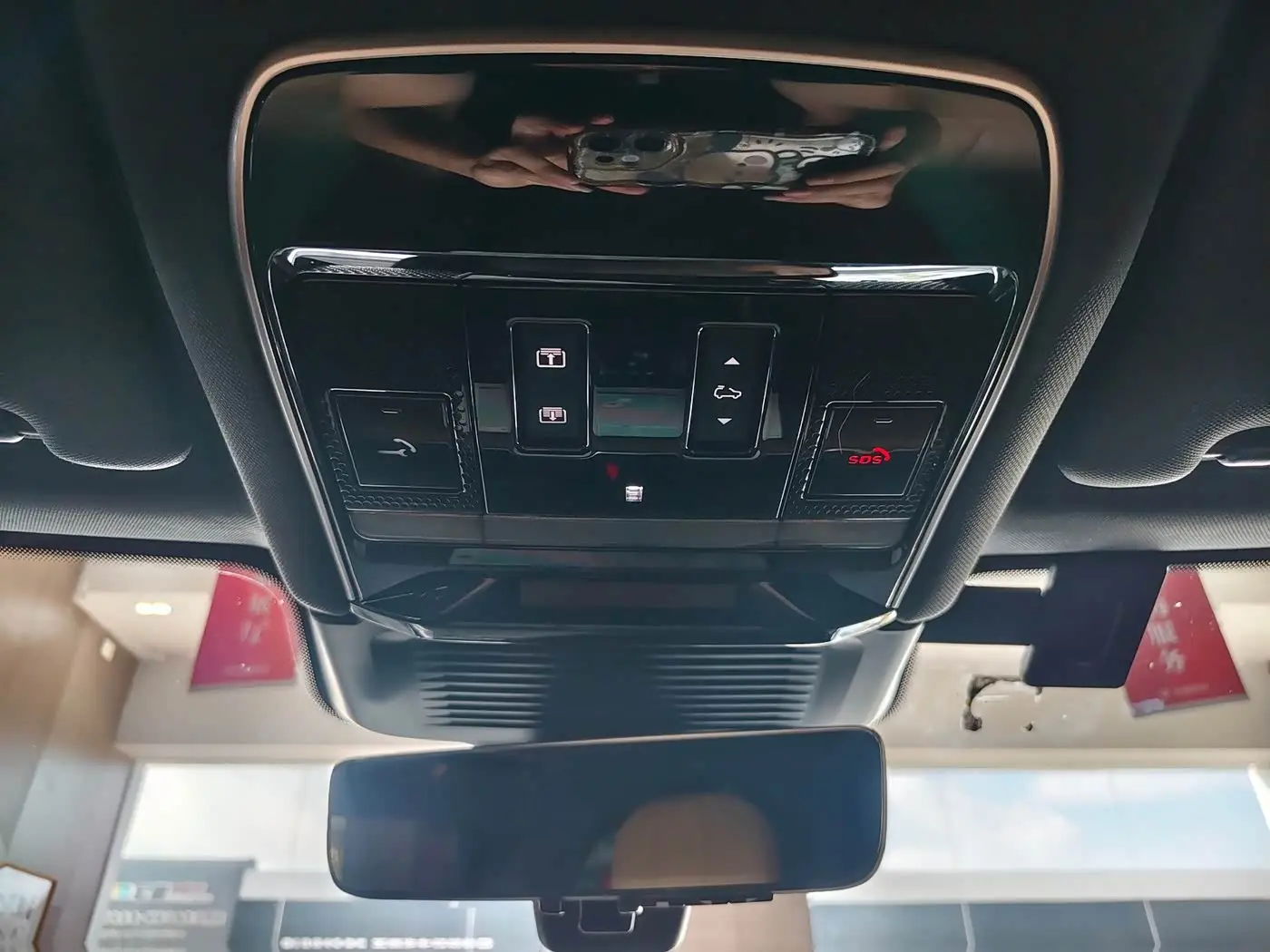 Land Rover Range Rover Sport 2023 — Фото 13/20