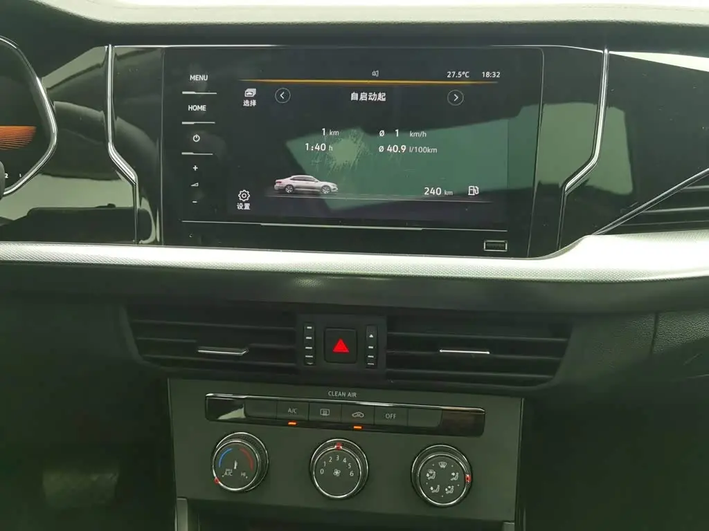 Volkswagen Passat 2025 — Photo 12/20