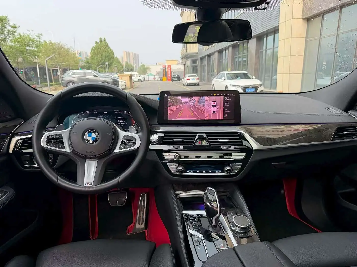BMW 6 Series GT 2023 — Photo 7/8
