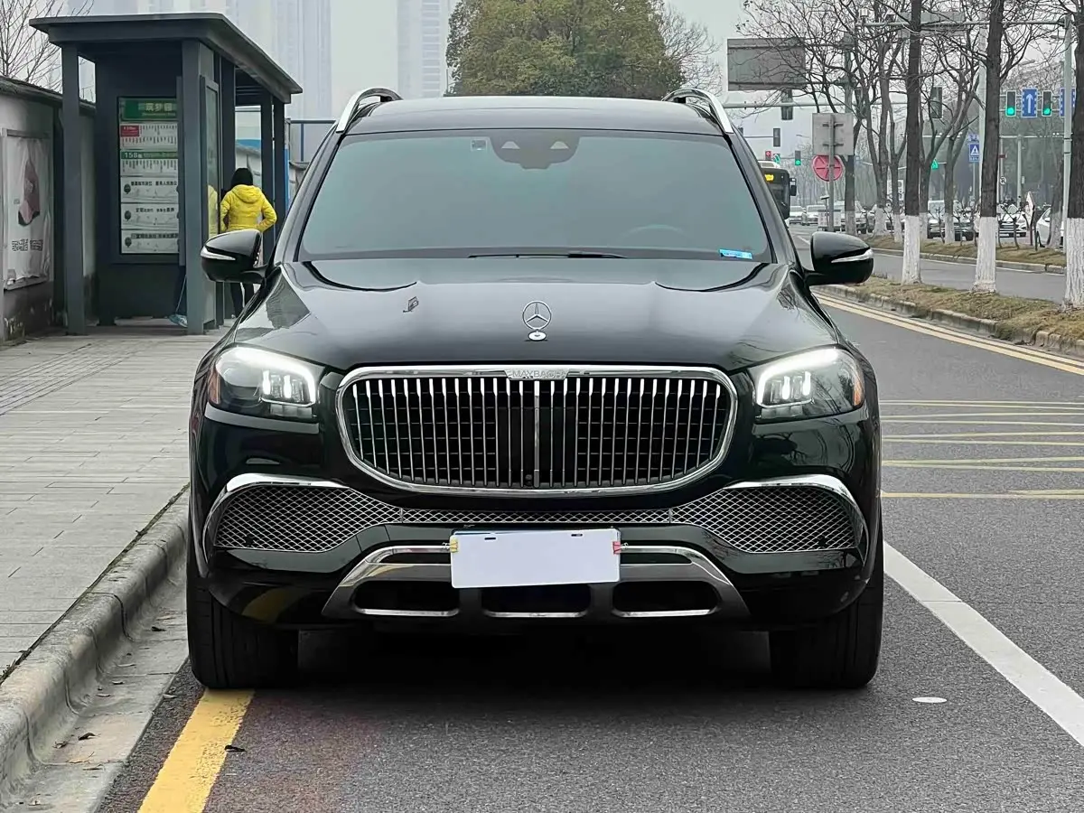 Mercedes-Benz GLS 2022 — Photo 2/13