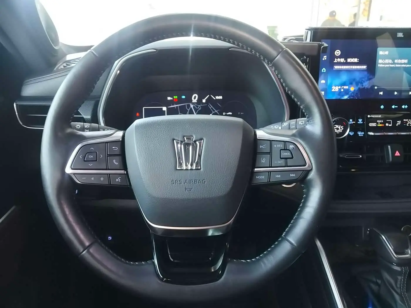 Toyota Crown Kluger 2022 — Photo 6/20