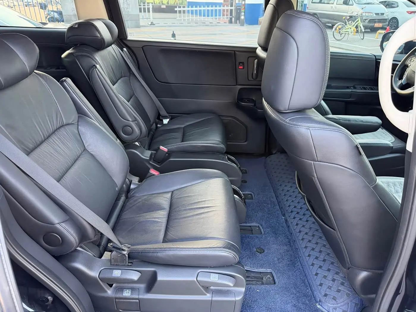 Honda Odyssey 2018 — Photo 15/16