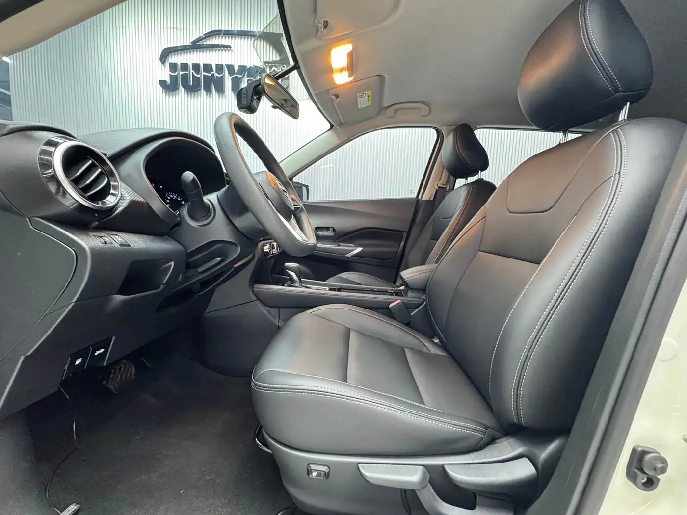 Nissan Kicks 2023 — Photo 8/20