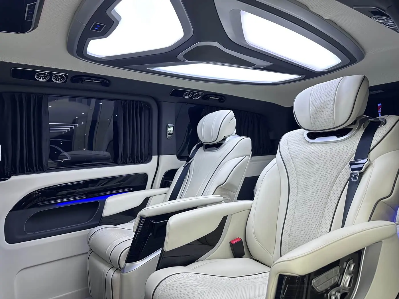Mercedes-Benz Vito 2024 — Photo 9/20