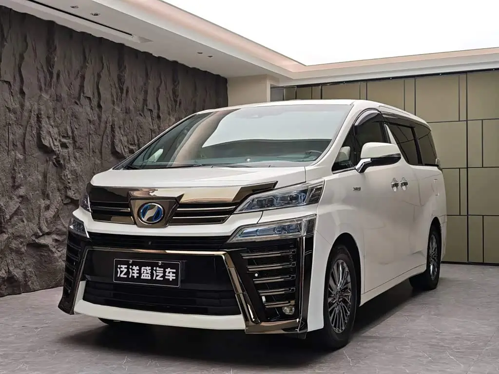 Toyota Vellfire 2020 — Photo 1/18