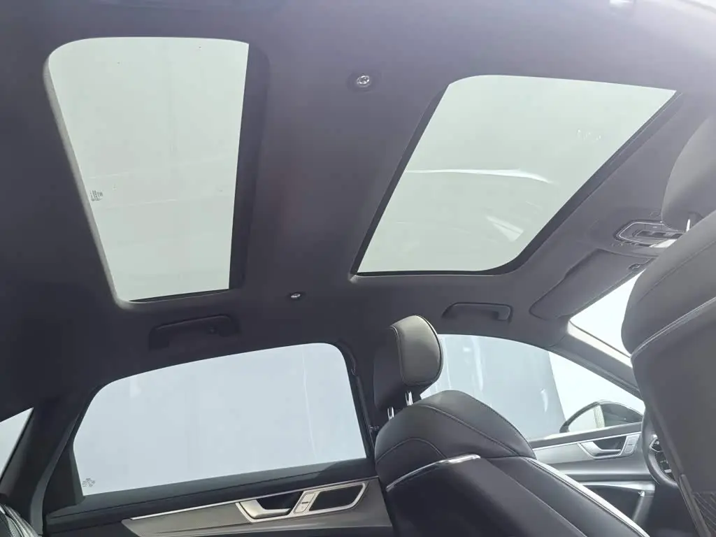 Audi A6L 2023 — Photo 7/17