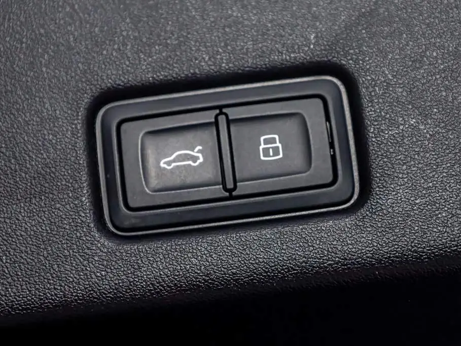 Audi Q6 2023 — Photo 7/20
