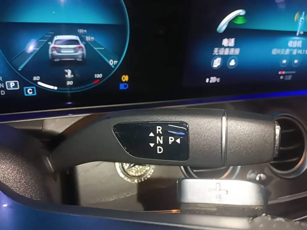 Mercedes-Benz E-Class 2021 — Photo 10/20