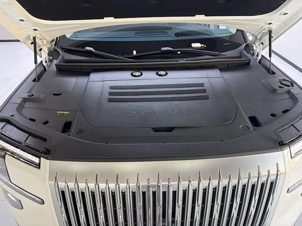 ZEEKR 9X 2026 — Photo 16/18