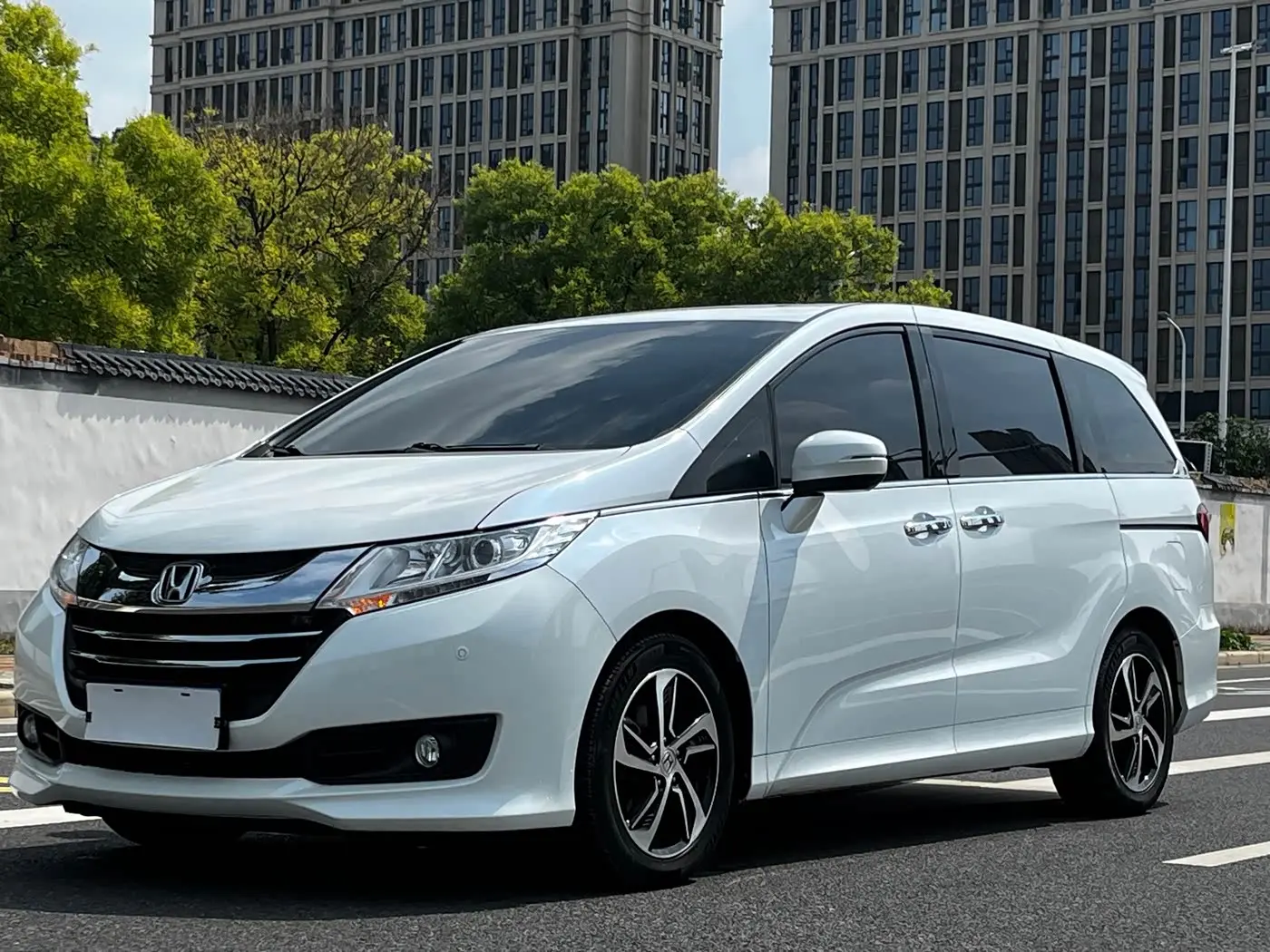 Honda Odyssey 2018 — Şəkil 1/18