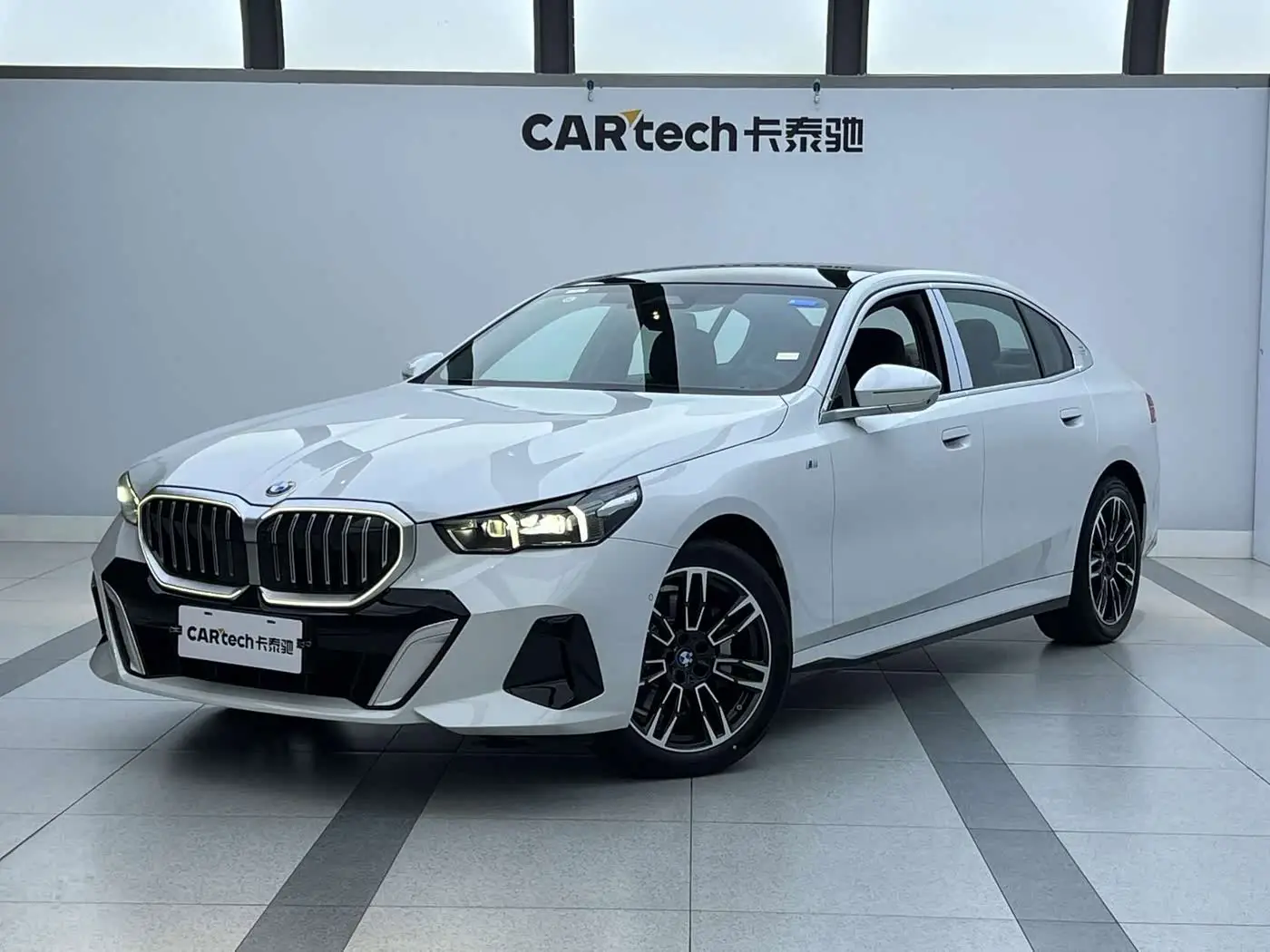 BMW 5 Series, 2026