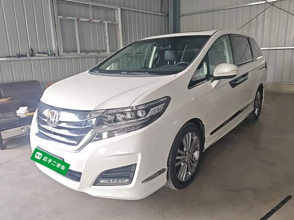 Honda Elysion 2018 — Фото 1/19
