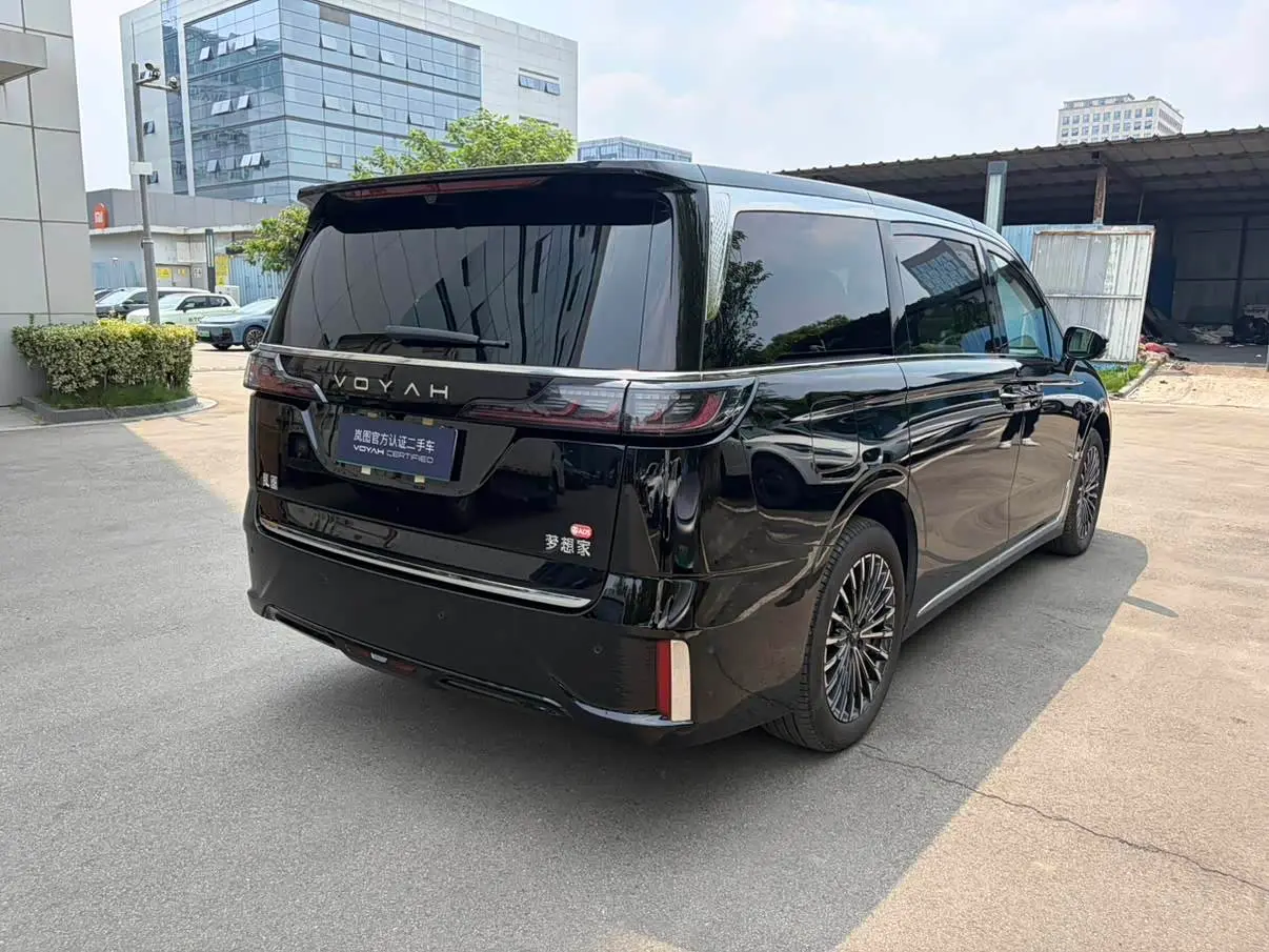 Voyah Auto Voyah Dreamer 2025 — Photo 9/20