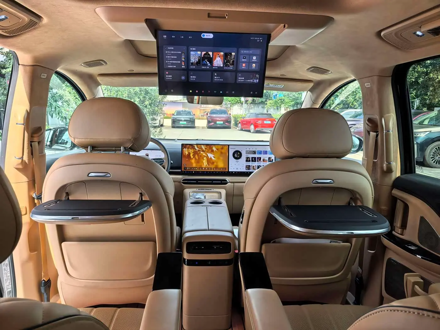 Voyah Auto Voyah Dreamer 2024 — Photo 14/20