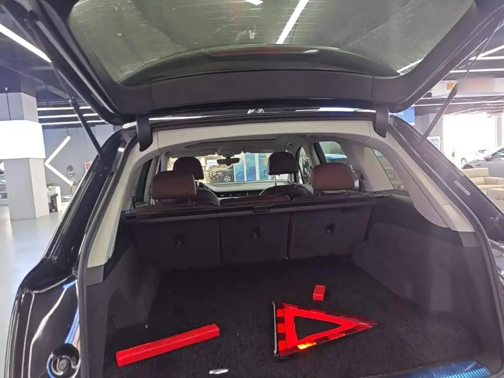 Audi Q7 2019 — Şəkil 18/19