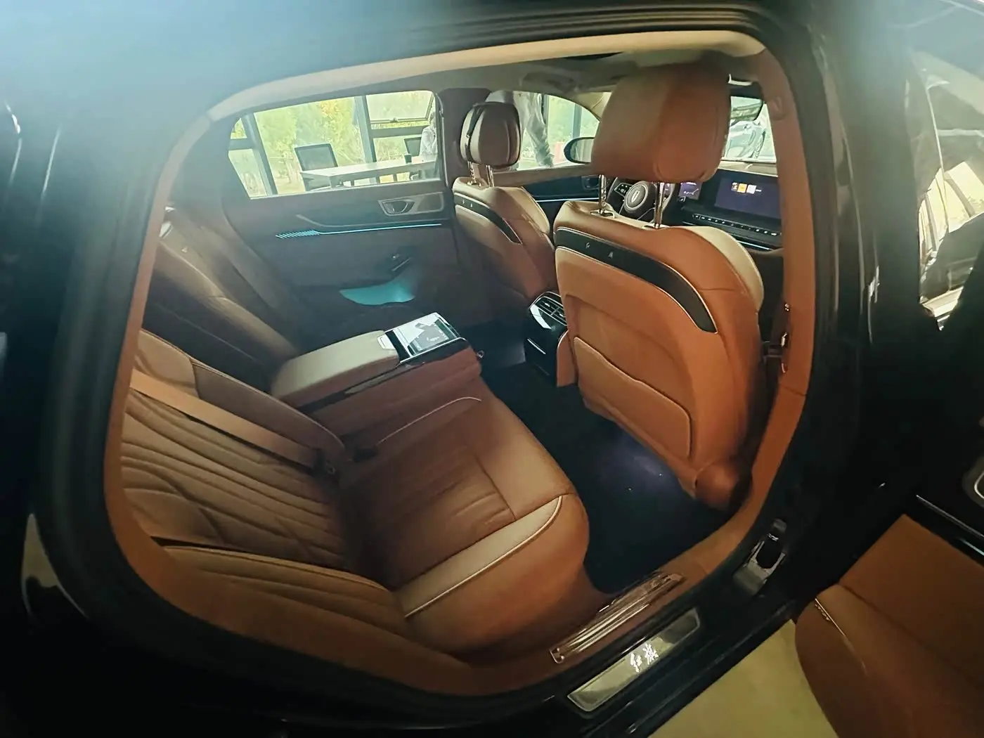 Hongqi H9 2026 — Photo 9/13