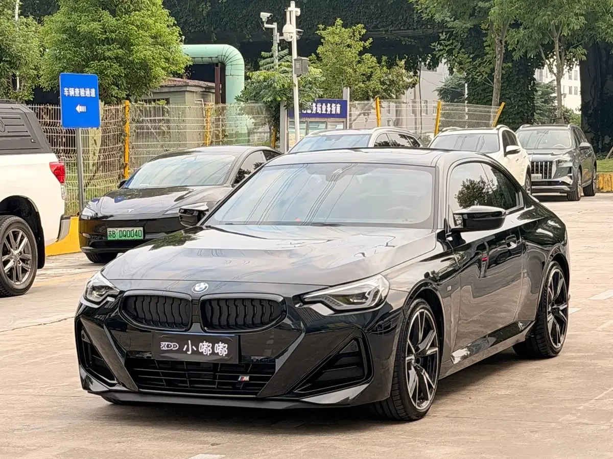BMW M240i 2026 — Photo 1/10