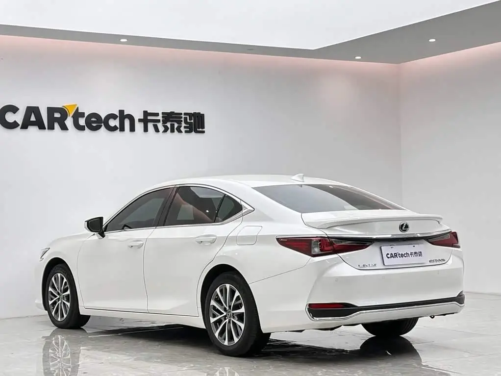 Lexus ES 2024 — Фото 3/15