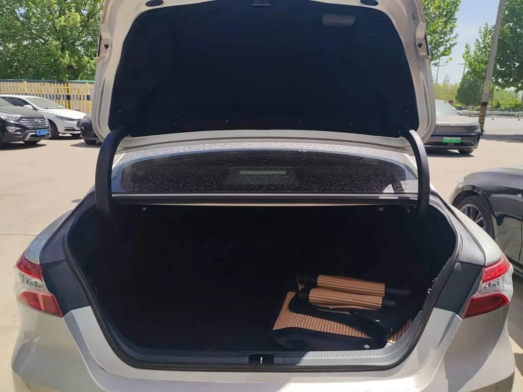 Toyota Camry 2020 — Photo 18/19