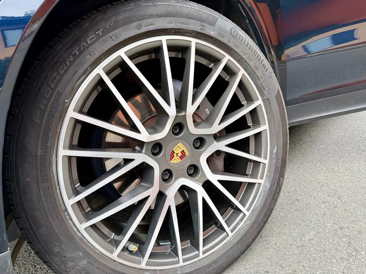 Porsche Cayenne 2021 — Photo 14/17