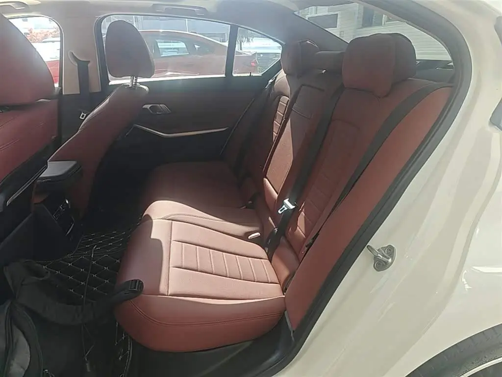 BMW 3 Series 2021 — Photo 17/20