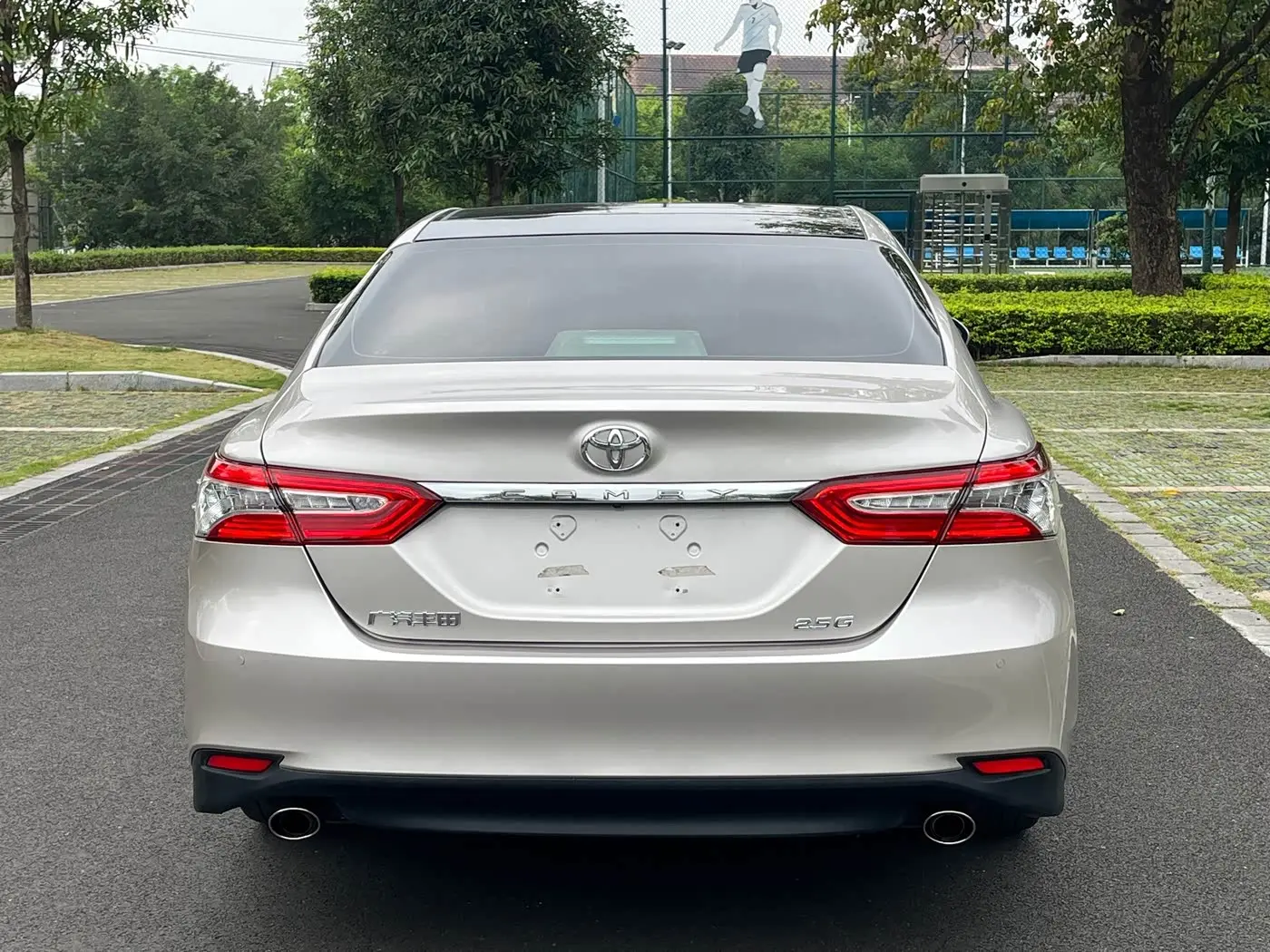 Toyota Camry 2019 — Photo 6/20