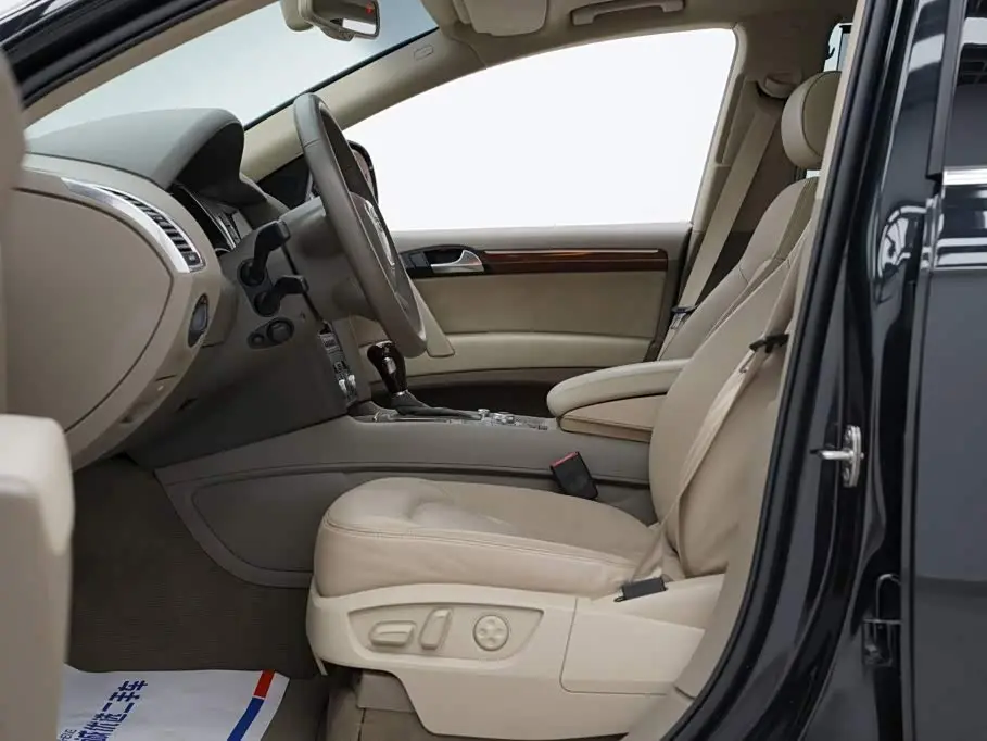 Audi Q7 2013 — Şəkil 15/20