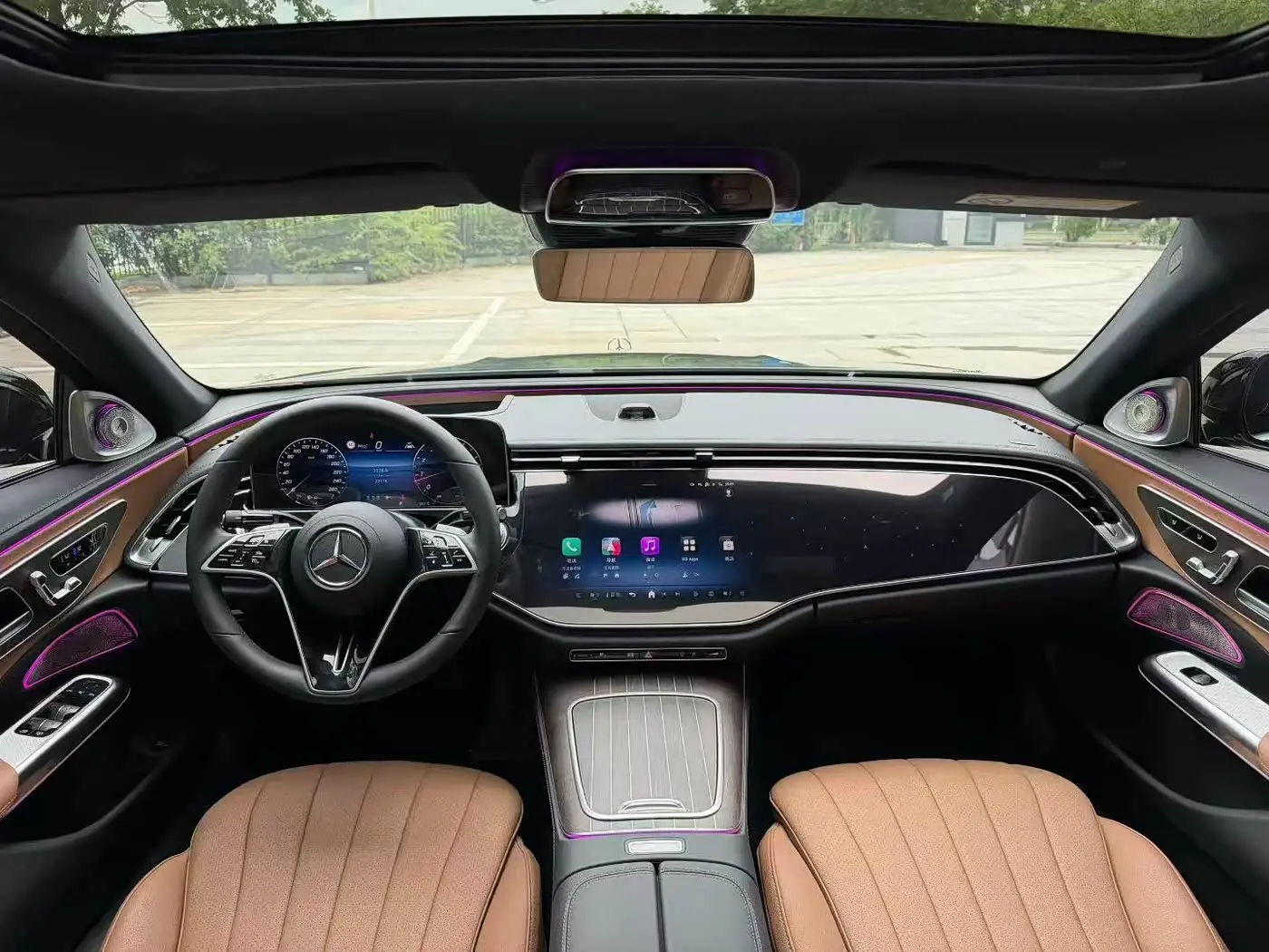 Mercedes-Benz E-Class 2024 — Photo 4/4