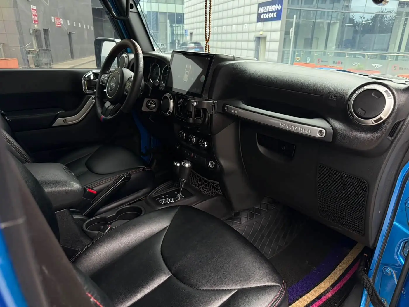 Jeep Wrangler 2016 — Photo 10/14