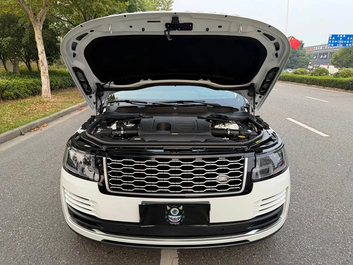 Land Rover Range Rover 2022 — Photo 16/17