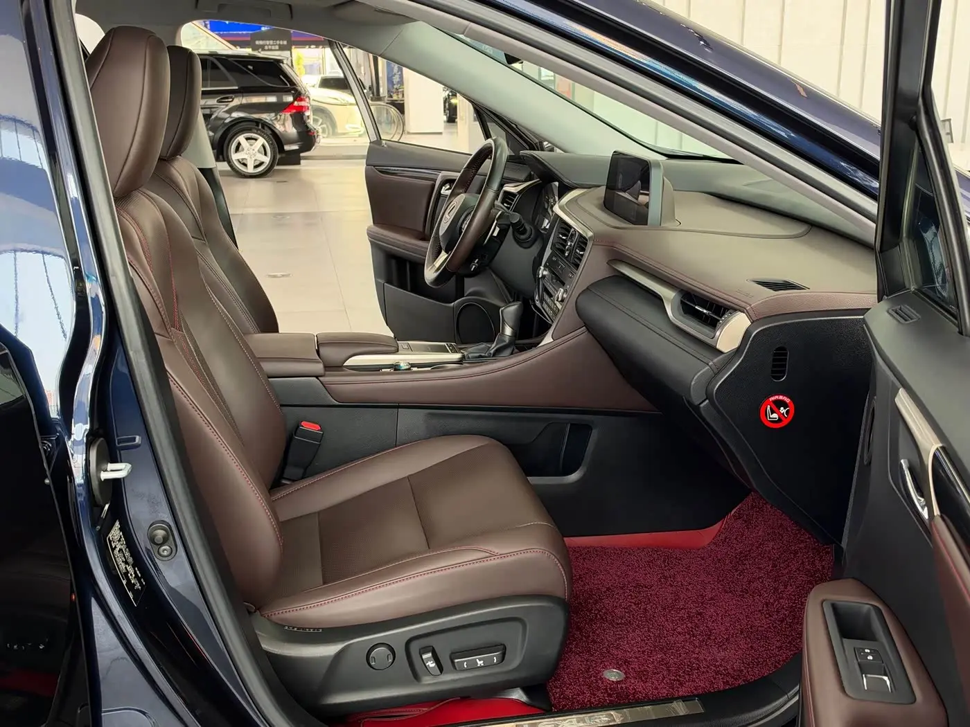 Lexus RX 2020 — Photo 12/17