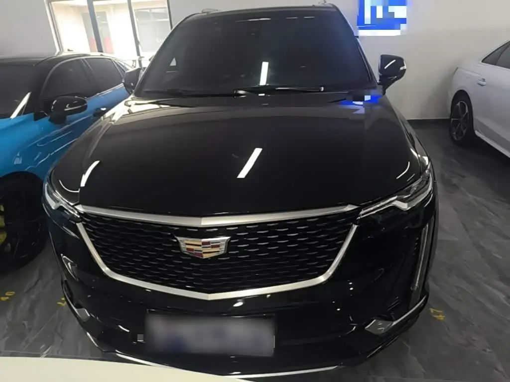 Cadillac XT6 2023 — Фото 2/19