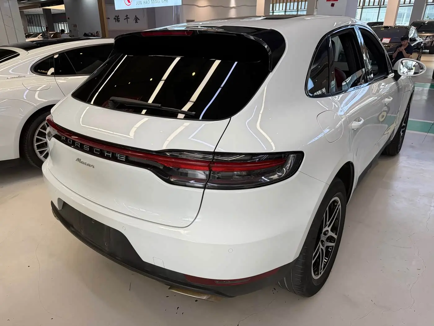 Porsche Macan 2019 — Photo 3/7