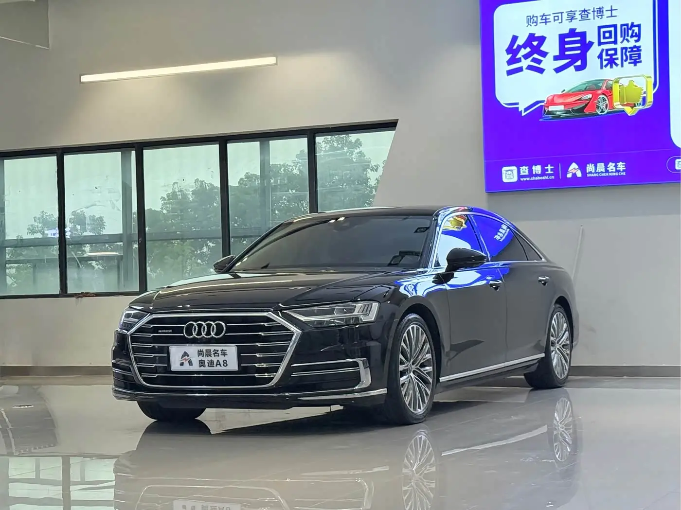 Audi A8 2019 — Фото 1/17