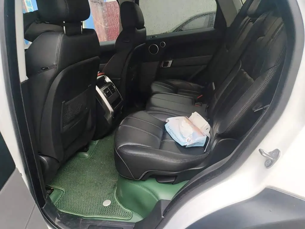Land Rover Range Rover Sport 2016 — Photo 15/20