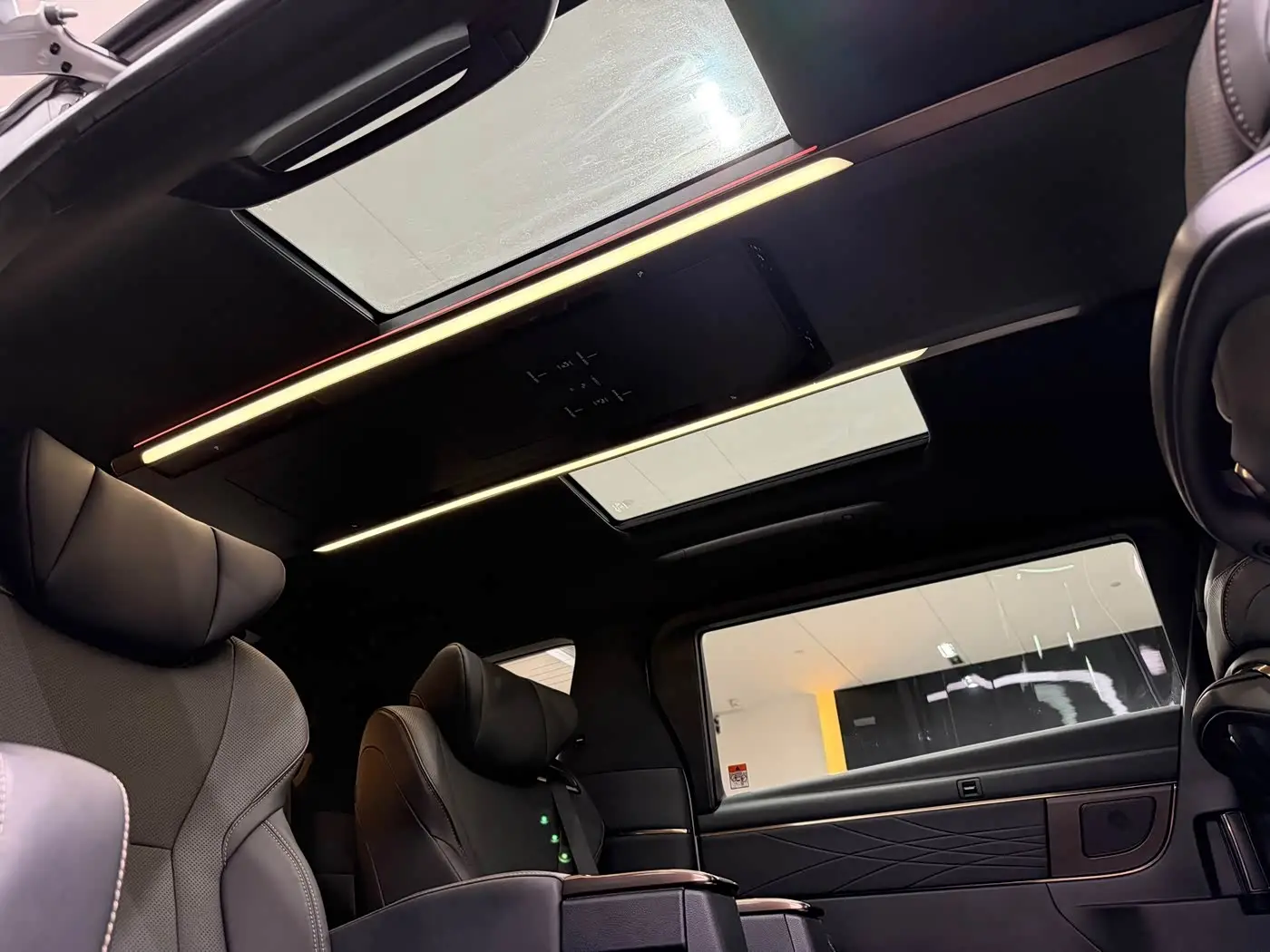 Toyota Alphard 2025 — ფოტო 14/16