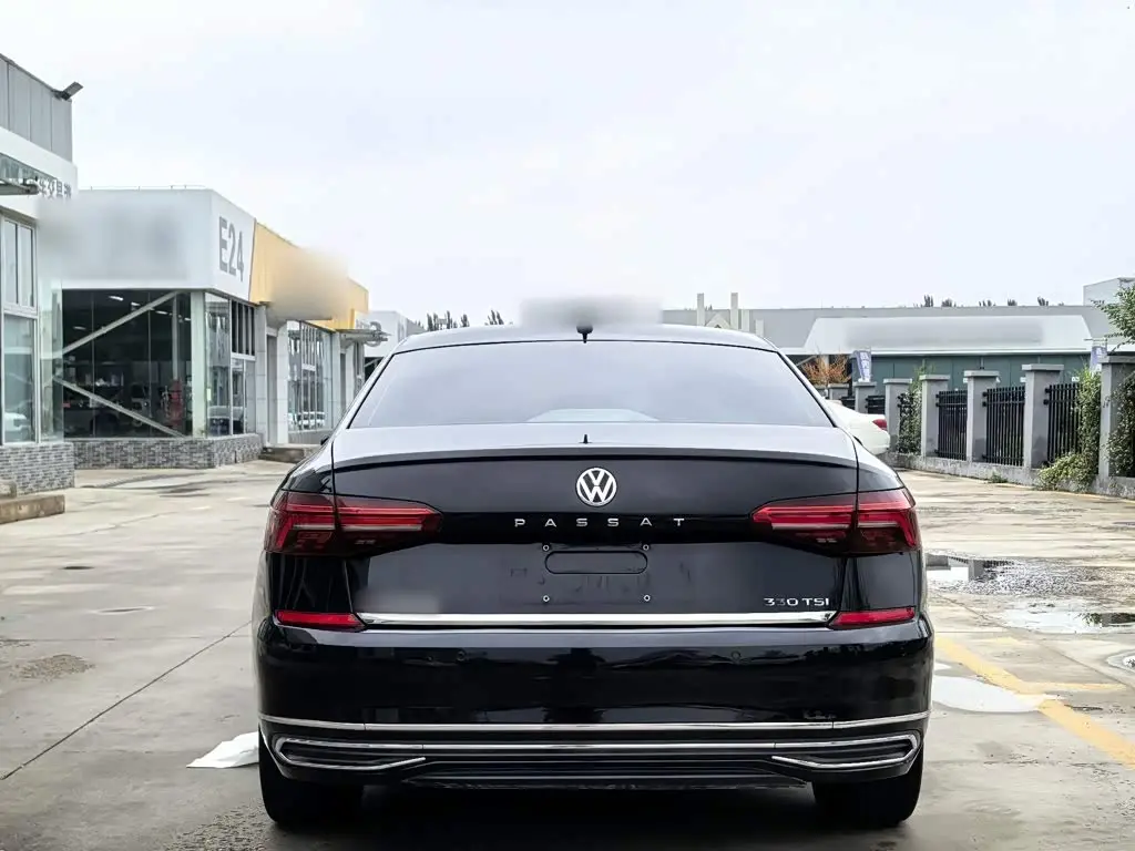 Volkswagen Passat 2019 — Photo 8/12