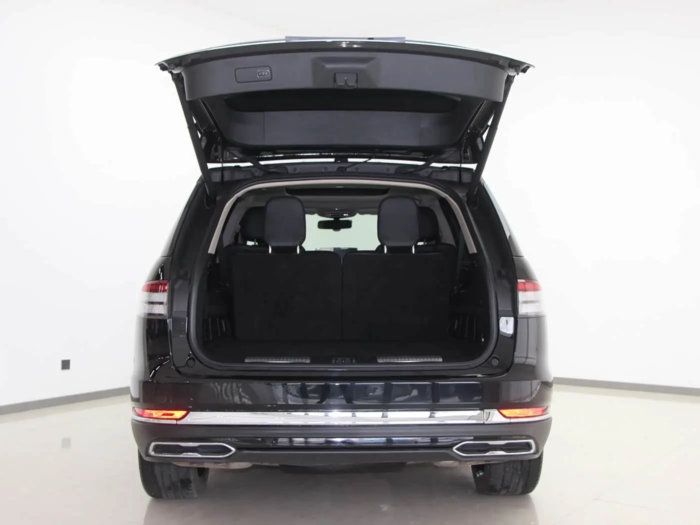 Lincoln Aviator 2023 — Şəkil 14/16