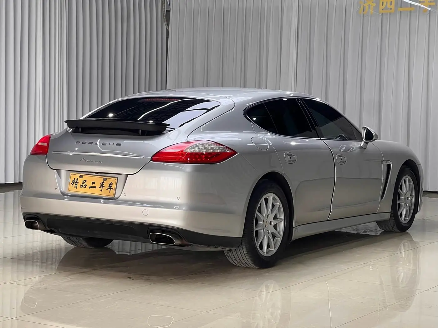 Porsche Panamera 2012 — Photo 6/16
