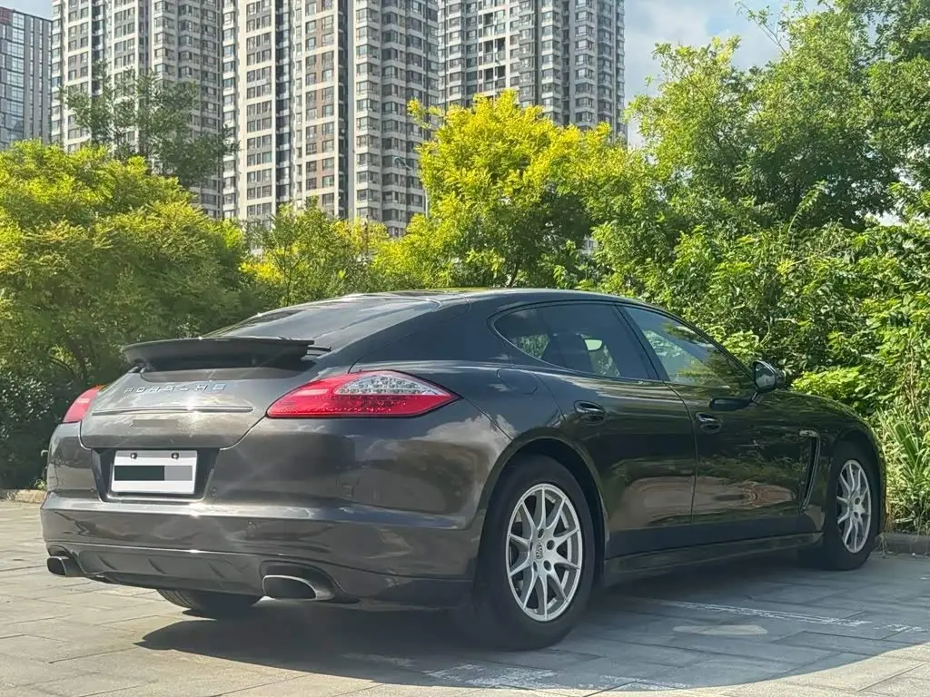 Porsche Panamera 2012 — Photo 6/11